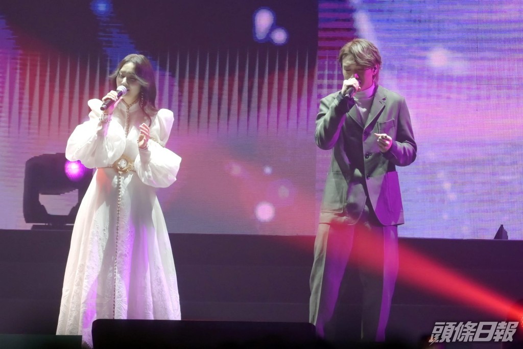 Kay大讚Jer唱歌時發放很大的正能量。